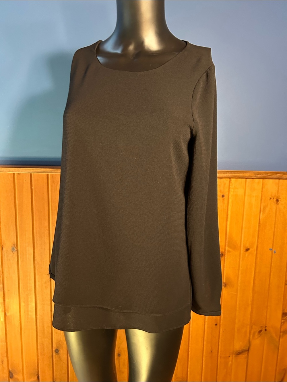 Laura Black Women’s Long Sleeve Layered Crewneck Top - Like New